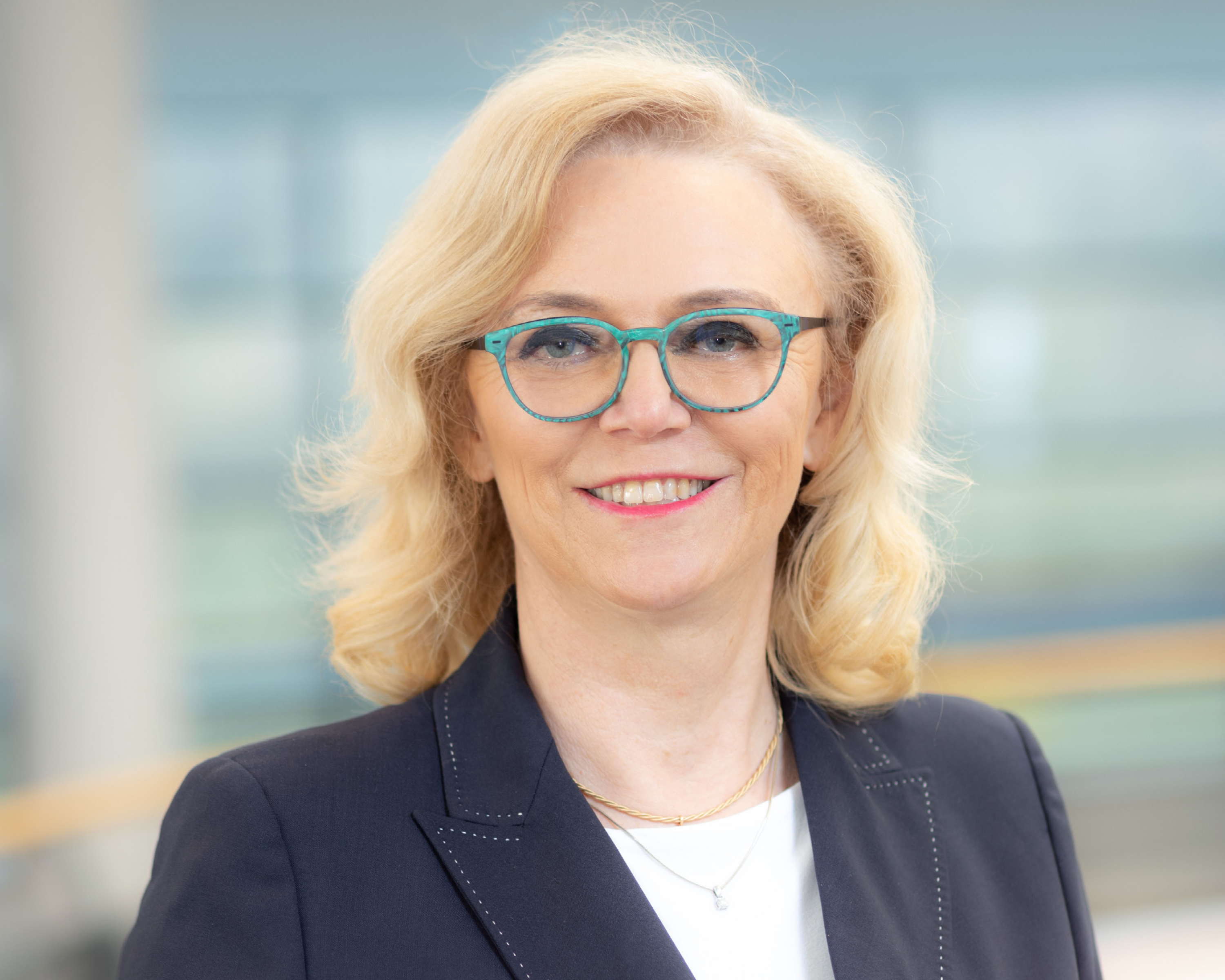 Das Bild zeigt die Kuratoriumsvorsitzende Dr. Annette Rommel.