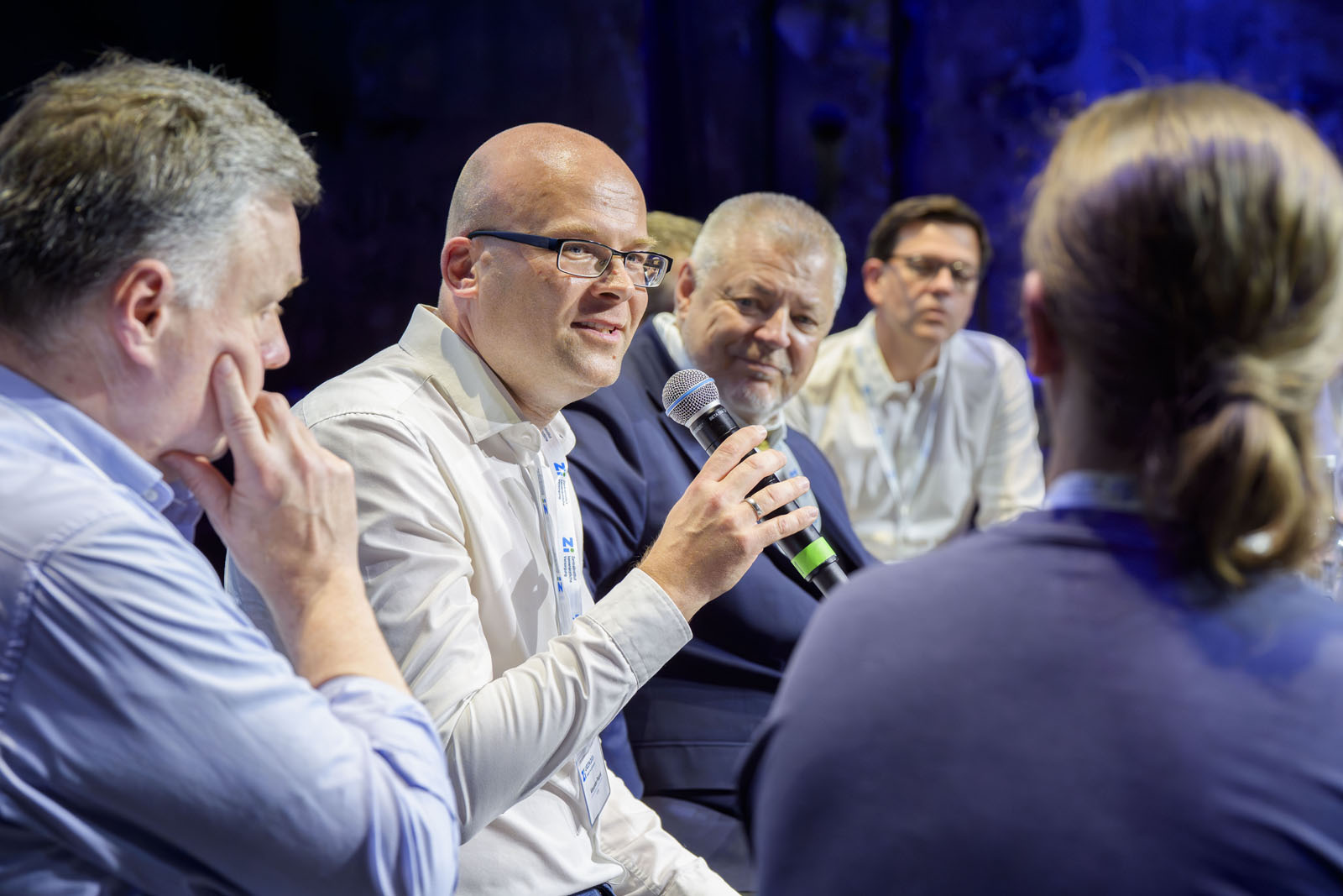 Alexander Paquet während seines Wortbeitrags im Panel 3.