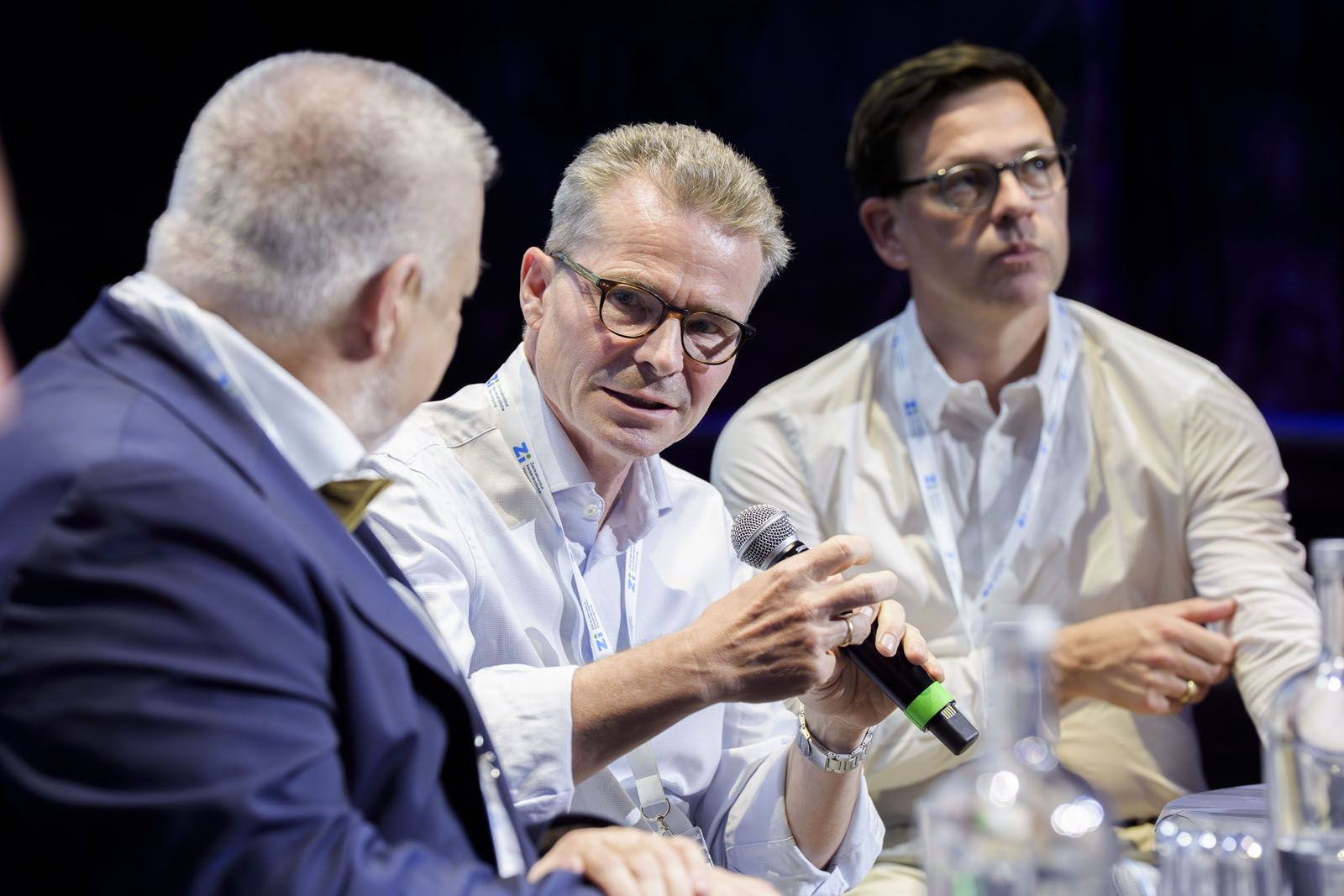 Dr. Bernhard Gibis äußert sich im Panel zum Thema Gesundheitsleitsysteme.