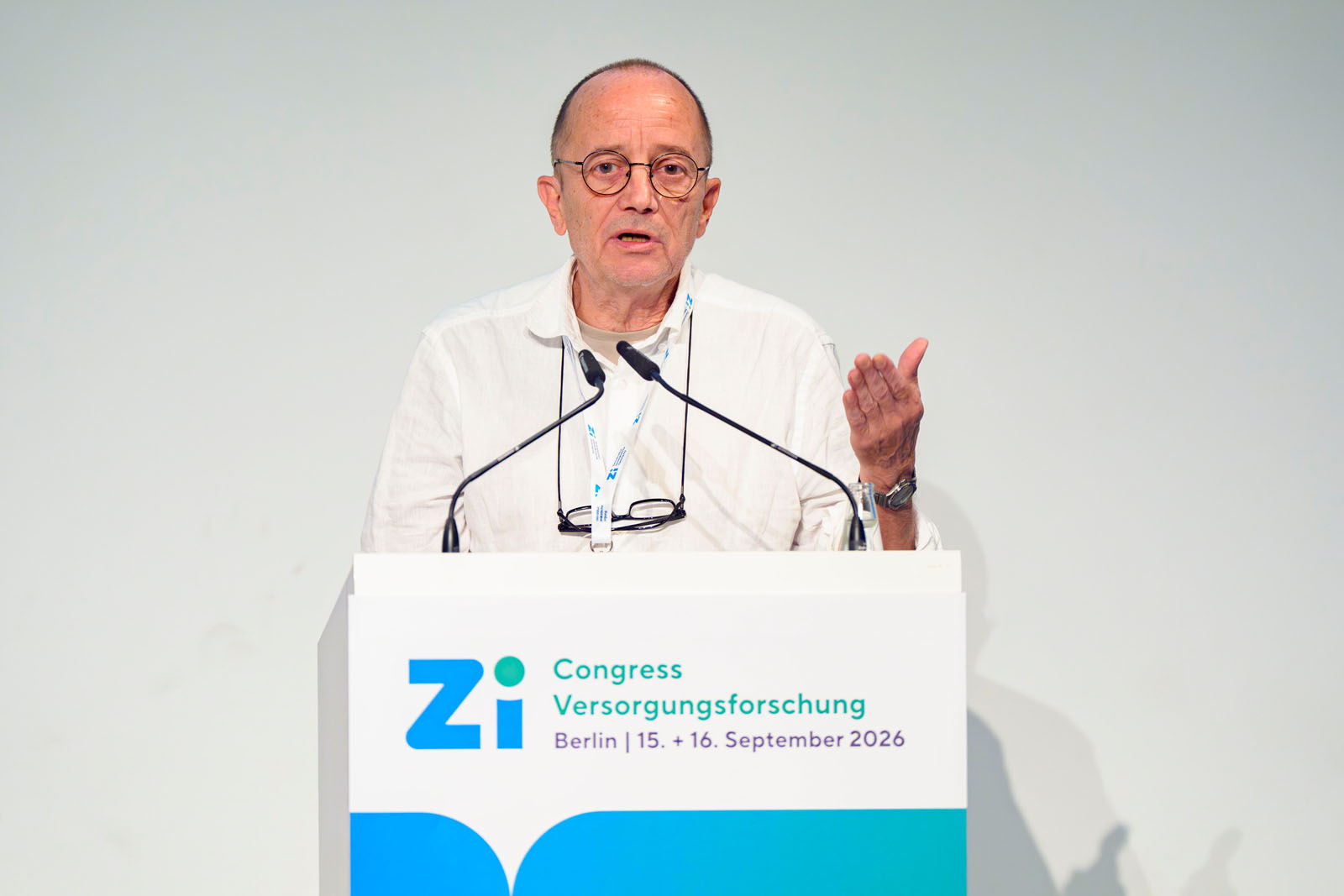 Dr. Thomas Grobe während seines Vortrages.