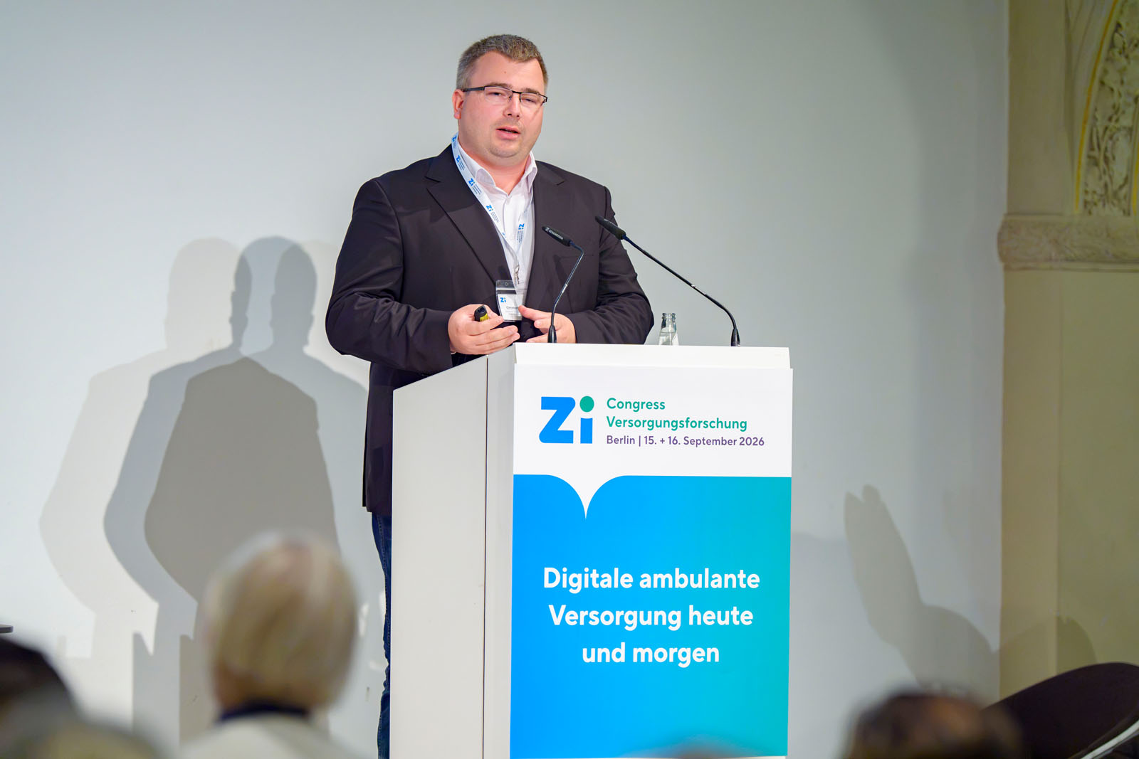 Christoph Hoepfner während seines Vortrages.